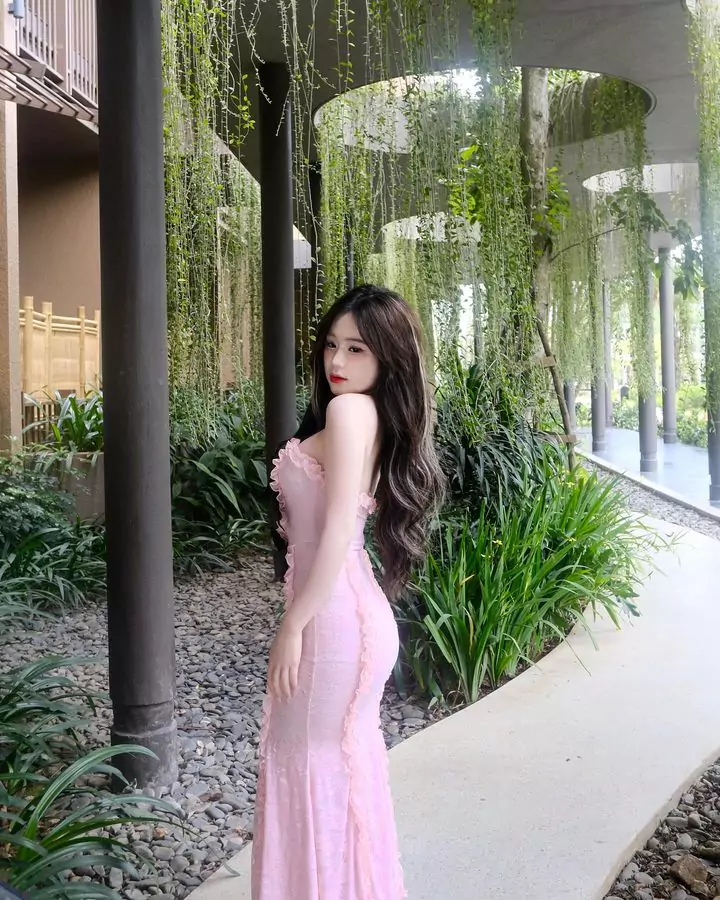 Chiêm ngưỡng vẻ đẹp cực bánh cuốn của hot girl Yến Linh to nguyen yen linh 12 66b3497cca270